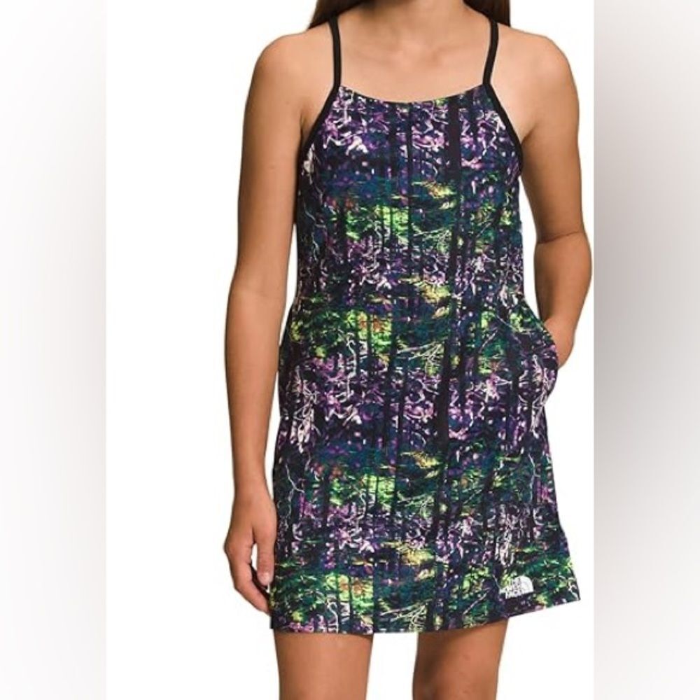 THE NORTH FACE Never Stop Dress Girls Sz M Outdoor Casual Built-in Bra Pockets